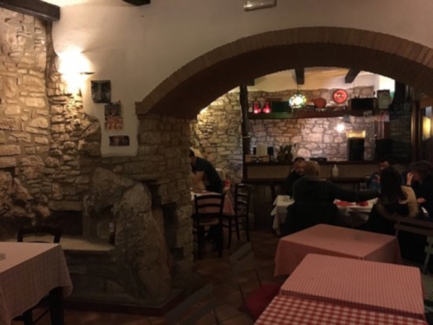 Trattoria U Magazzeo: Piatti locali tutti da assaporare