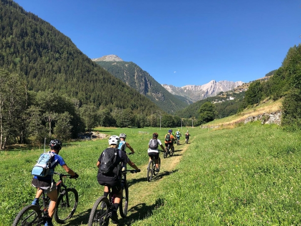 MTB elettrica a Cogne, nel Parco Nazionale del Gran Paradiso
