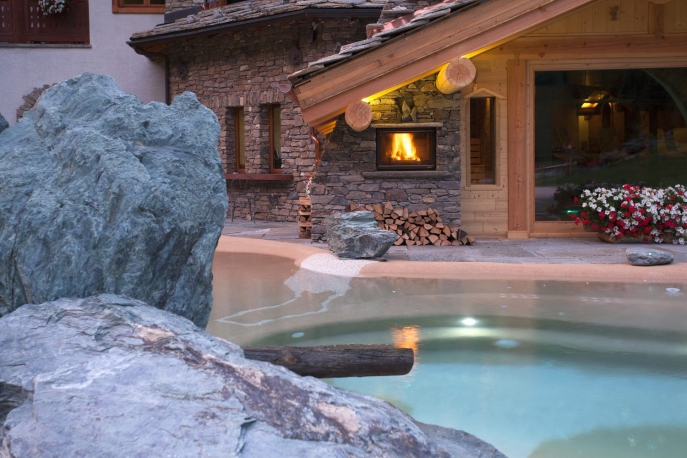 Ingresso al centro benessere dell'Eco Wellness Hotel Notre Maison**** di Cogne
